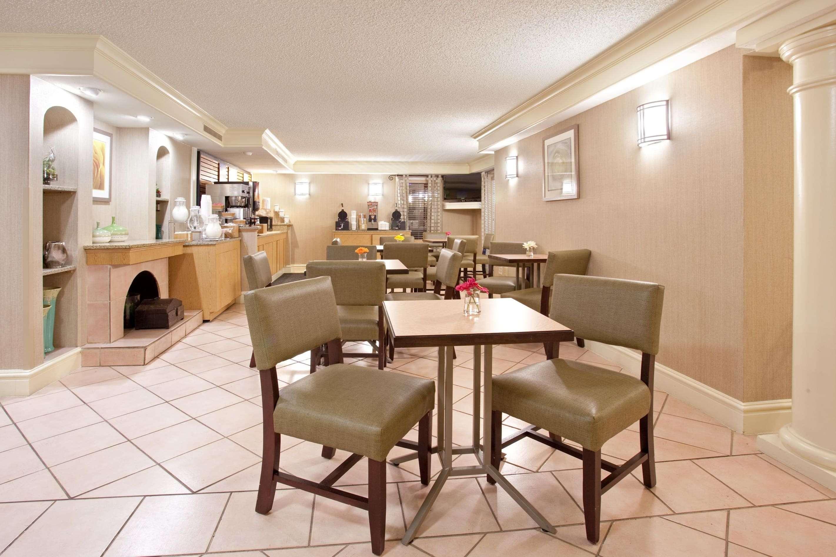 La Quinta Inn By Wyndham Denver Central Εξωτερικό φωτογραφία