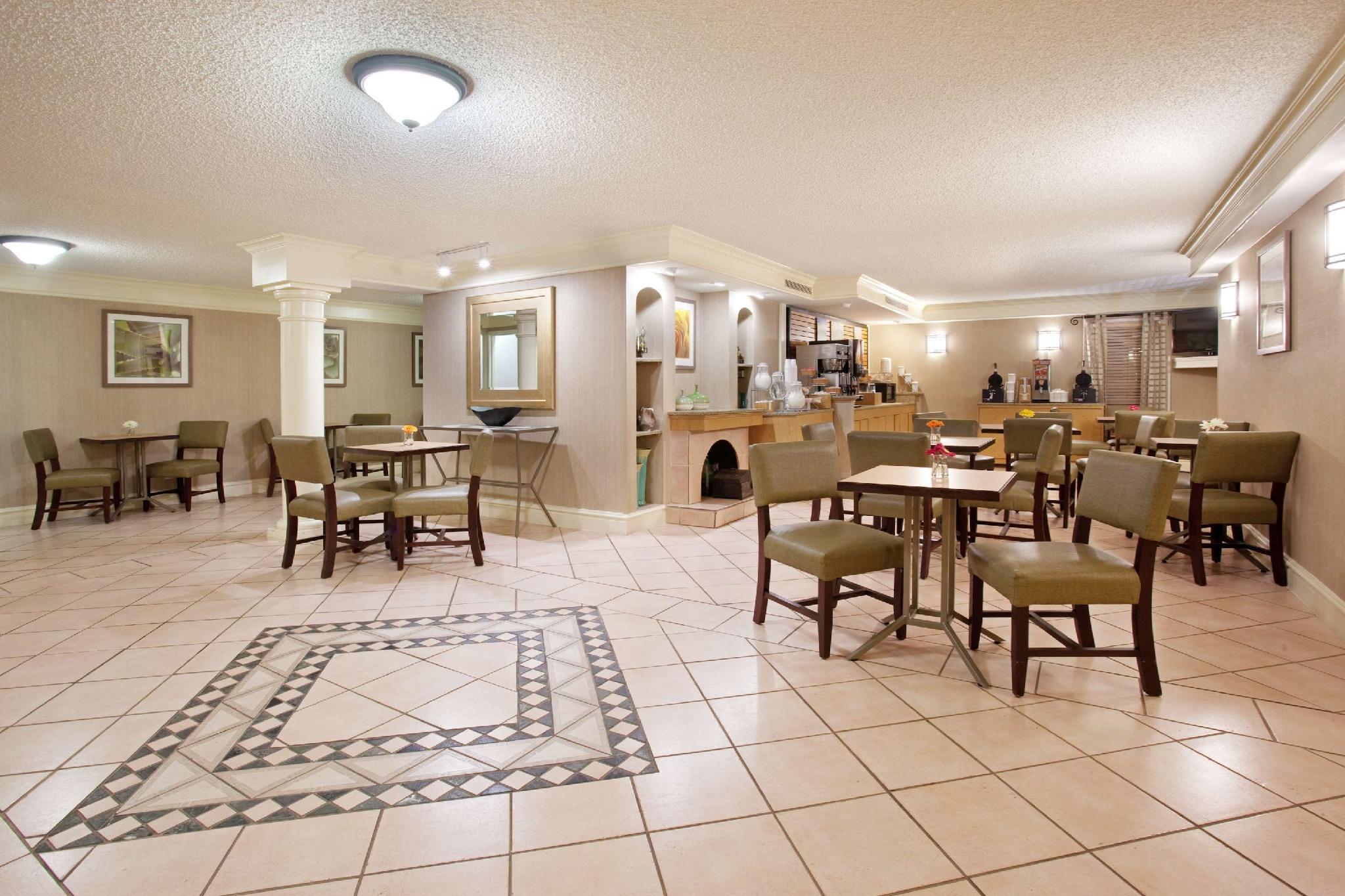 La Quinta Inn By Wyndham Denver Central Εξωτερικό φωτογραφία