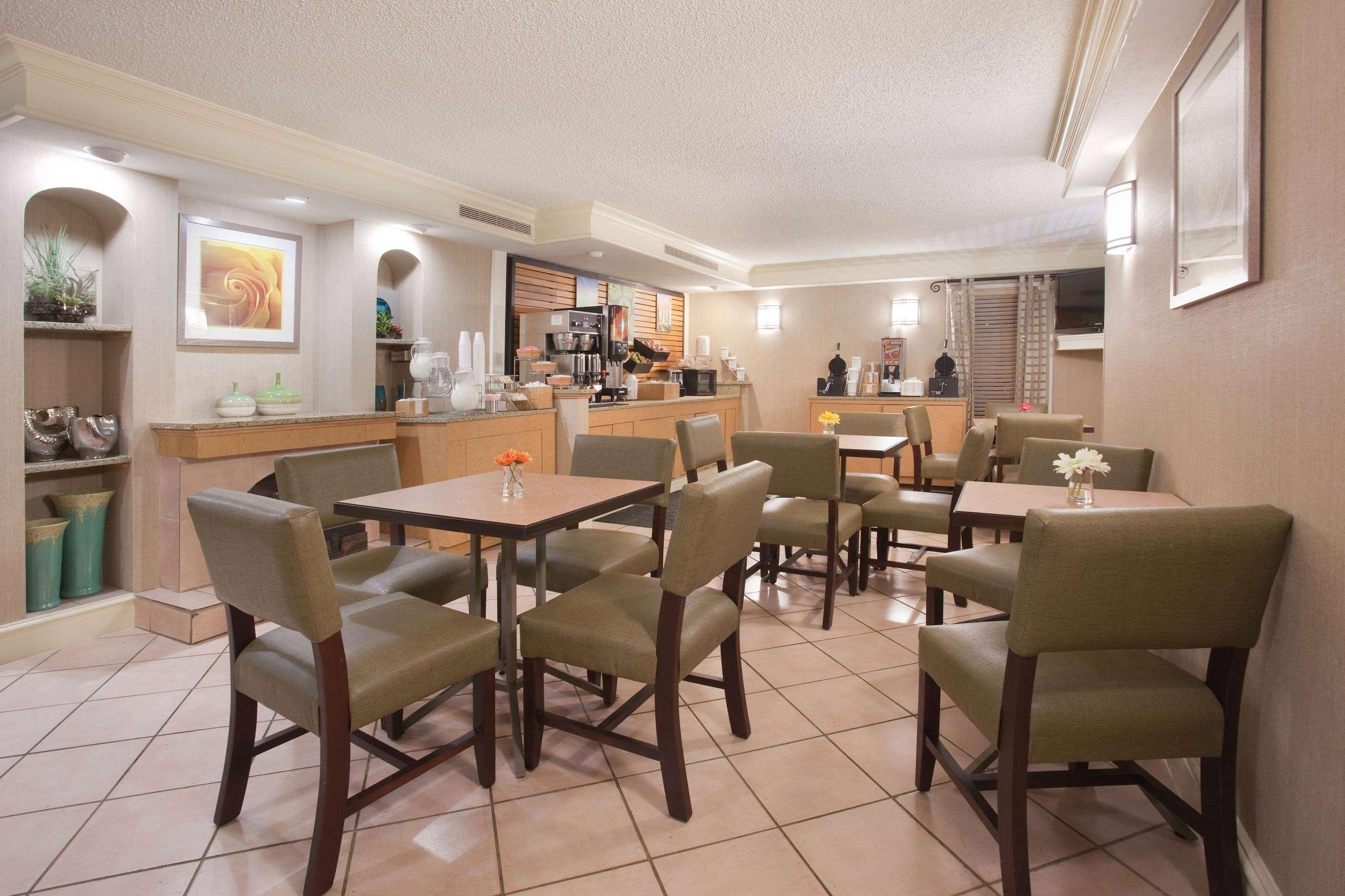 La Quinta Inn By Wyndham Denver Central Εξωτερικό φωτογραφία
